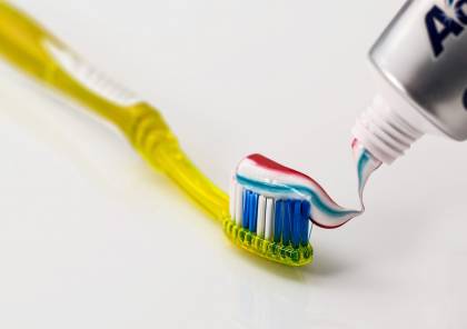 10 أخطاء يجب تجنبها عند تنظيف أسنانك بالفرشاة