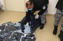 ضبط 100 بدلة طبية غير صحية في أحد مشاغل الخياطة في نابلس