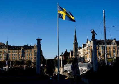 السويد.. برلماني يميني متطرف يسيء للإسلام