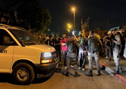 الاحتلال يعتقل مواطنا ويعتدي على آخرين في حي الشيخ جراح بالقدس