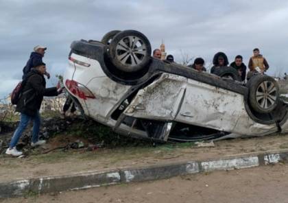 صور.. إصابة شقيقين بانقلاب سيارتهما شمال غزة