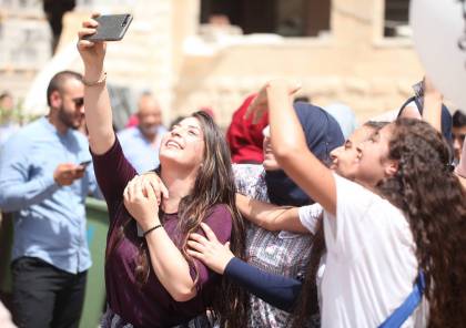 صور: فرحة طلبة التوجيهي لحظة اعلان النتائج في كافة محافظات الوطن 