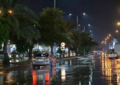 الأمطار الغزيرة تحول الشوارع لبرك مائية في القصيم بالسعودية (فيديو+صور)