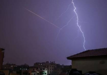 بعد صواريخ غزة.. صحيفة اسرائيلية لـ"حماس": عليكم أن تتعاقدوا مع “الحالة الجوية” وإلا..!
