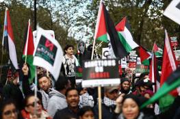 أكثر من 100 ألف شخص يشاركون بمسيرة داعمة لفلسطين في لندن 