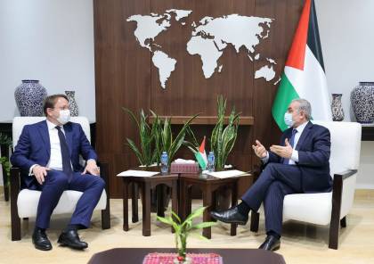 اشتية يبحث مع فارهيلي الدعم الأوروبي ومشاريع الغاز في قطاع غزة 