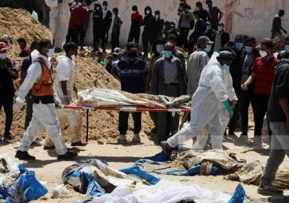 خلال 3 أيام: انتشال جثامين 310 شهداء من ثلاث مقابر جماعية بخان يونس