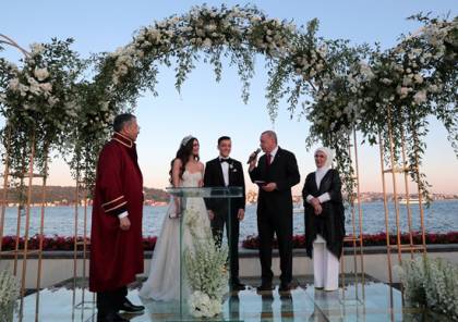 أوزيل يعقد قرانه في اسطنبول بحضور أردوغان وزوجته (صور)