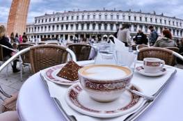 تغريم صاحب مقهى بإيطاليا 1000 يورو بسبب فنجان قهوة