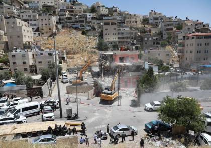 حماس والجهاد تعقبان على هدم الاحتلال لمبنى عائلة الرجبي في سلوان