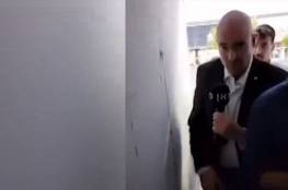 هروب عضو الكنيست عن الليكود ووزير الأمن الداخلي السابق مع انطلاق صفارات الإنذار في سديروت (فيديو)