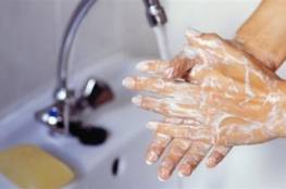 لهذه الأسباب لا تبالغ في غسل اليدين