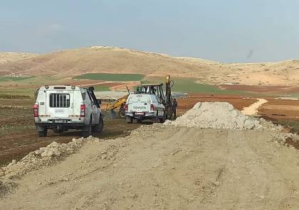 قوات الاحتلال تحتجز جرافة في سهل البقيعة بالأغوار الشمالية