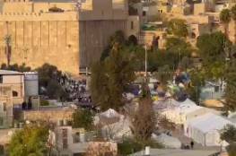 مئات المستوطنين يقتحمون الحرم الإبراهيمي في الخليل