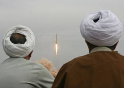 وزير الدفاع الايراني: طورنا قدراتنا الصاروخية حتى صارت شوكة في عيون الأعداء