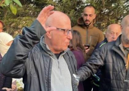 قوات الاحتلال تقتحم منزل الاسير المحرر كريم يونس وتصادر مركبة