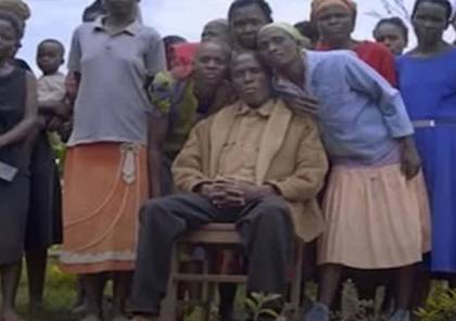 رجل أفريقي متزوج من 15 امرأة ولديه 107 أطفال