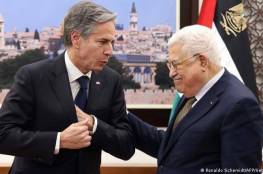 الرئيس عباس يصل عمان للقاء العاهل الأردني ووزير الخارجية الأمريكي