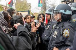 اعتقال أكثر من 100 شخص خلال مظاهرة مؤيدة لفلسطين في جامعة كولومبيا (فيديو)