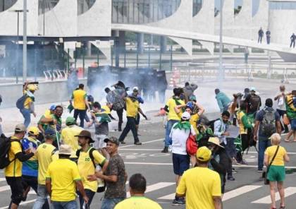 شاهد: مناصرو بولسونارو يقتحمون الكونغرس والقصر الرئاسي والمحكمة العليا في البرازيل