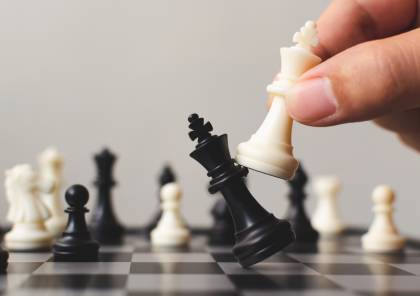 دور شطرنج يتسبب في دفع لاعب 100 مليون دولار..!