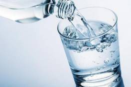 تناول ما يلزم.. كم كوباً من الماء يجب شربه يومياً في رمضان..؟