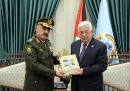 الرئيس عباس يتسلم التقرير السنوي لهيئة التدريب العسكري