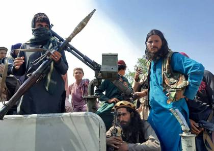 قادة من طالبان يعقدون مؤتمرا صحافيا بقصر الرئاسة في كابول  (فيديو)