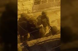 قوات الاحتلال تعتقل شقيقين في الخليل
