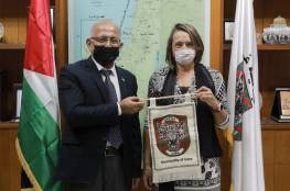 رئيس بلدية غزة يبحث مع منسقة الأمم المتحدة تداعيات تأخر الإعمار