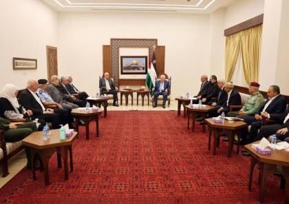 الرئيس عباس يستقبل مجلس أمناء جامعة الاستقلال الجديد