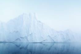 ذوبان أكبر جبل جليدي عائم في العالم يلقي بـ152 مليار طن من المياه العذبة في المحيط