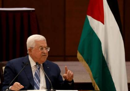 هآرتس: سياسة إسرائيل وأمريكا.. بين قرار الشعب الفلسطيني و”شراء صمت عباس”