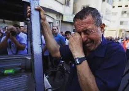 لهذا السبب .. احد موظفي السلطة بغزة يقدم على احراق نفسه (صورة)