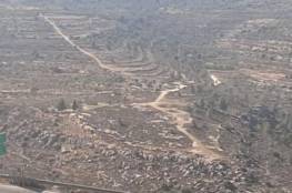قوات الاحتلال تقتلع عشرات اشجار الزيتون في بتير