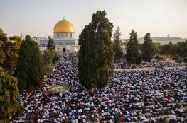 50 ألف فلسطيني يؤدون صلاة الجمعة بالمسجد الأقصى