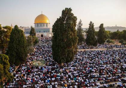 50 ألف فلسطيني يؤدون صلاة الجمعة بالمسجد الأقصى