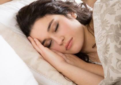 لماذا تحتاج المرأة ساعات نوم أطول من الرجل ؟
