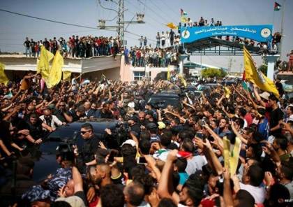 صور : وصول وفد حكومة الوفاق إلى غزة وسط استقبال شعبي ورسمي حاشد