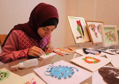 شابة فلسطينية تنقل فن “الكويلينغ” إلى غزة