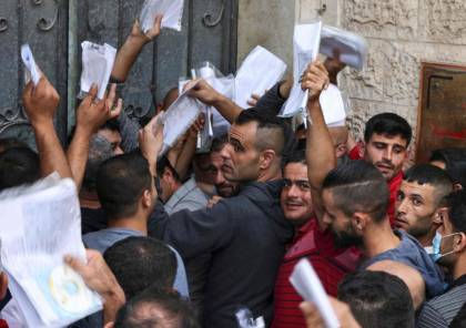 "هآرتس" تكشف الهدف من زيادة الاحتلال تصاريح تجار غزة 