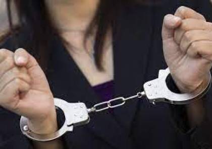 القبض على سيدة صادر بحقها أمر حبس ب 1.5 مليون شيكل