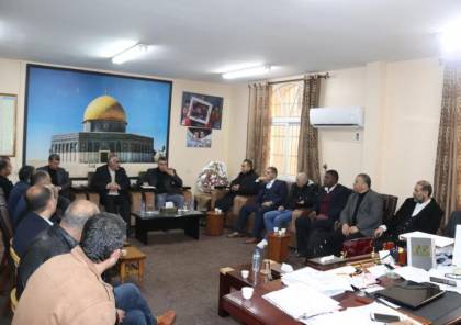 وفد من وزارة التنمية الاجتماعية في رام الله يجتمع بالموظفين في غزة
