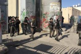 الاحتلال يغلق مدرستين في القدس و"التربية" تدين