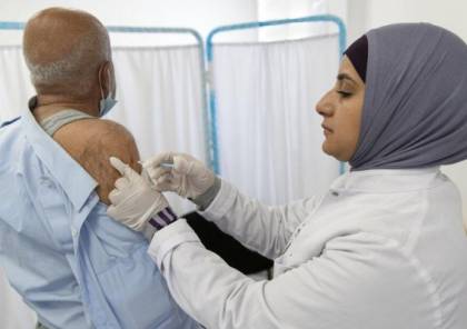 الصحة بغزة : لا توجه لزيادة جرعات لقاح كورونا حسب الصحة العالمية