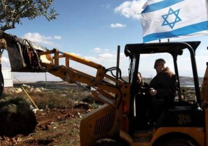 الاحتلال يقتحم قرية إكسا شمال غرب مدينة القدس ويشرع بأعمال تجريف