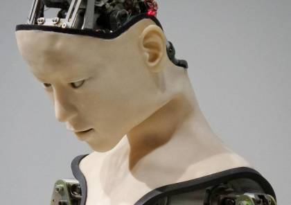 خبير يحذر من قضاء "الذكاء الاصطناعي" على البشرية بنسبة 50%