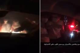  غضب في السعودية بعد تجمهر عدد كبير من الشباب حول سيارة فتيات بالرياض (فيديو)