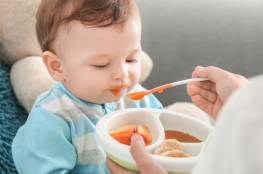 11 طعام غير آمن لطفلك الرضيع