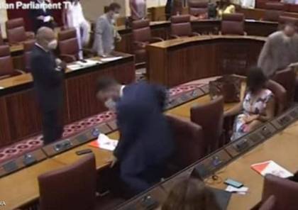 شاهد: فأر يثير الفوضى أثناء جلسة برلمان الأندلس
